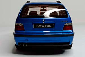 BMW 328 E36 TOURING M PACK 1997 OTTO 1:18 — фото 3