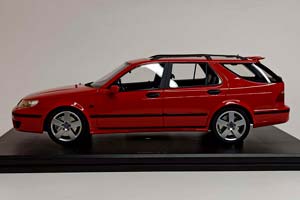 SAAB 9-5 SPORT COMBI AERO 2005 DNA 1:18 — фото 2