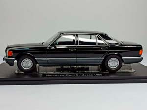 MERCEDES 560 SEL W126 S CLASS BLACK I-SCALE 1:18 — фото 3