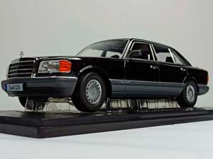 MERCEDES 560 SEL W126 S CLASS BLACK I-SCALE 1:18 — фото 2