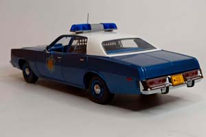 PLYMOUTH FURY ARKANSAS POLICE 1975 GREENLIGHT 1:18 — фото 3