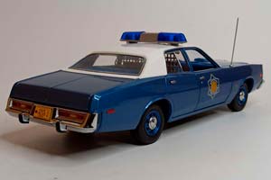PLYMOUTH FURY ARKANSAS POLICE 1975 GREENLIGHT 1:18 — фото 6