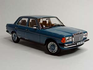 MERCEDES 200 W123 BLUE 1:18 NOREV — фото 8