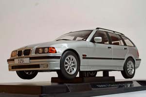 BMW 320I E36 TOURING SILVER 1:18 MCG — фото 9