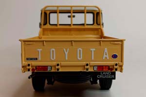TOYOTA LAND CRUISER 40 PICKUP 1:18 KYOSHO — фото 4