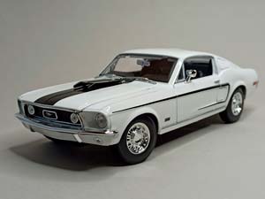 FORD MUSTANG GT COBRA 1968 MAISTO 1:18