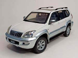 TOYOTA LAND CRUISER PRADO 120 1:18 FAW — фото 4
