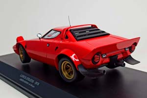 LANCIA STRATOS 1974 MINICHAMPS 1:18 — фото 3