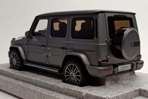MERCEDES G-CLASS W463 DESIGNO PLATIN MAGNO 1:18 — фото 5