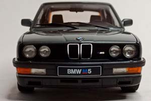 BMW E28 M5 DARK GREY 1987 AUTOART 1:18 (ОЧЕНЬ РЕДКАЯ МОДЕЛЬ!) — фото 7