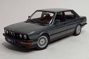 BMW E28 M5 DARK GREY 1987 AUTOART 1:18 (ОЧЕНЬ РЕДКАЯ МОДЕЛЬ!)