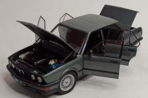 BMW E28 M5 DARK GREY 1987 AUTOART 1:18 (ОЧЕНЬ РЕДКАЯ МОДЕЛЬ!) — фото 2