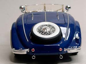 MERCEDES 500K ROADSTER W29 1936 MAISTO 1:18 — фото 5