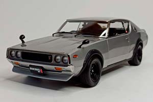 NISSAN SKYLINE 2000 GT-R (KPGC110) 1:18 KYOSHO