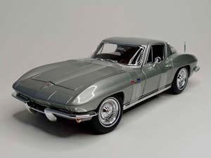 CHEVROLET CORVETTE (C2) 1965 MAISTO 1:18