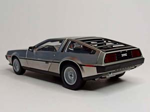 DELOREAN DMC12 SATIN FINISH 1:18 AUTOART — фото 3