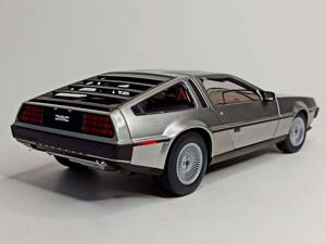 DELOREAN DMC12 SATIN FINISH 1:18 AUTOART — фото 7