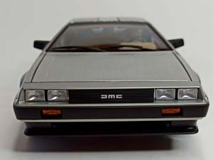 DELOREAN DMC12 SATIN FINISH 1:18 AUTOART — фото 8