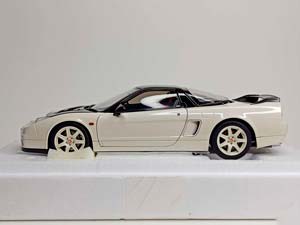 HONDA NSX-R (NA2) - 2019 AUTOART 1:18 — фото 3