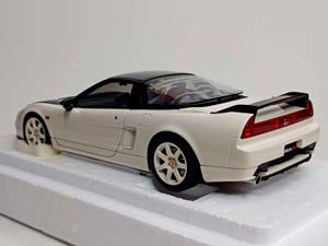 HONDA NSX-R (NA2) - 2019 AUTOART 1:18 — фото 4