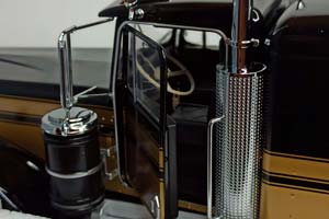 KENWORTH W900 TRUCK 1:18 ROAD KINGS — фото 3