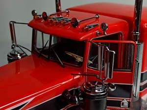 KENWORTH W900 TRUCK RED 1:18 ROAD KINGS — фото 3
