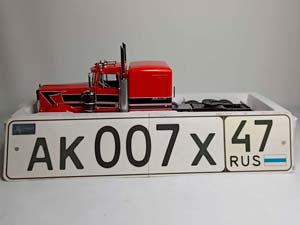 KENWORTH W900 TRUCK RED 1:18 ROAD KINGS — фото 4