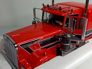 KENWORTH W900 TRUCK RED 1:18 ROAD KINGS — фото 6