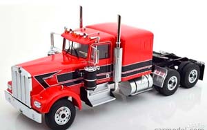 KENWORTH W900 TRUCK RED 1:18 ROAD KINGS
