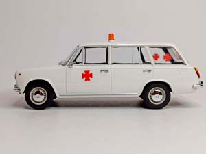SEAT 124 (2102) AMBULANCE 1:18 — фото 3