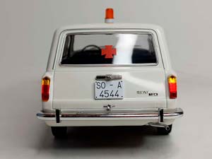SEAT 124 (2102) AMBULANCE 1:18 — фото 4