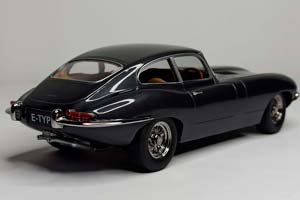 JAGUAR E-TYPE SERIES I 1961 RHD 1:18 KK SCALE — фото 3