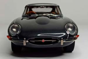 JAGUAR E-TYPE SERIES I 1961 RHD 1:18 KK SCALE — фото 4
