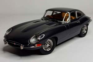JAGUAR E-TYPE SERIES I 1961 RHD 1:18 KK SCALE — фото 6