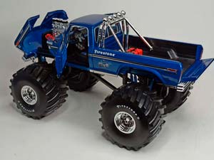 FORD F-150 MONSTER TRUCK 1974, 66 TIRES 1:18 — фото 3