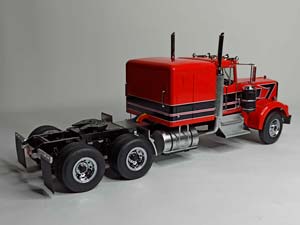 KENWORTH W900 TRUCK ТЯГАЧ 1:18 ROAD KINGS — фото 10