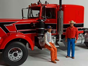 KENWORTH W900 TRUCK ТЯГАЧ 1:18 ROAD KINGS — фото 4