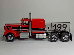KENWORTH W900 TRUCK ТЯГАЧ 1:18 ROAD KINGS — фото 5