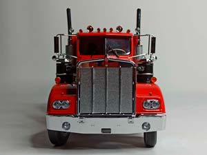 KENWORTH W900 TRUCK ТЯГАЧ 1:18 ROAD KINGS — фото 7
