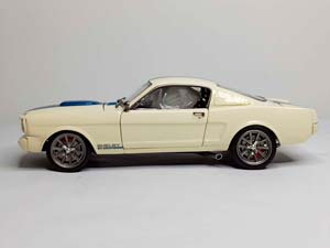 SHELBY GT350R MUSTANG STREET FIGHTER 1967 1:18 — фото 3