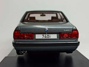 BMW 740I (E32) 7 SERIES 1:18 MCG — фото 4