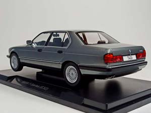 BMW 740I (E32) 7 SERIES 1:18 MCG — фото 2