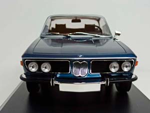 BMW 2800 CS 1968 MINICHAMPS 1:18 — фото 6