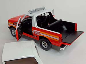 FORD BRONCO NEW YORK FIRE DEPARTMENT 1:18 — фото 3