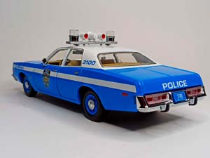 PLYMOUTH FURY NEW YORK POLICE 1975 GREENLIGHT 1:18 — фото 6