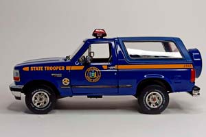 FORD BRONCO XLT NEW YORK POLICE 1:18 GREENLIGHT — фото 8