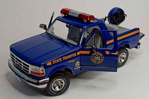 FORD BRONCO XLT NEW YORK POLICE 1:18 GREENLIGHT — фото 2