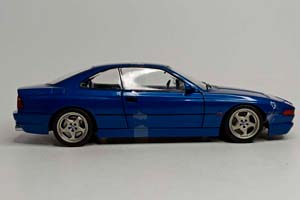 BMW 850CSI E31 BLUE SOLIDO 1:18 — фото 8