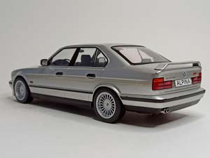 BMW ALPINA B10 4,8 (E34) SILVER 1:18 MCG — фото 5