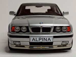 BMW ALPINA B10 4,8 (E34) SILVER 1:18 MCG — фото 2
